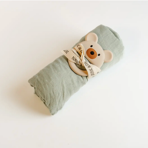 New born sage green baby swaddle, bear teether, baby shower, new baby bundle, confete gits, giften market
