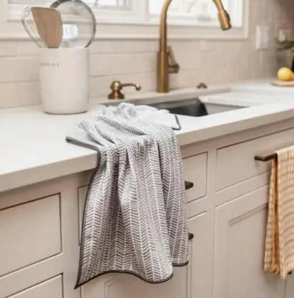 Once Again Home, Anywhere Kitchen Towel, Branches in Gray, Confete Party